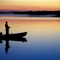 Uomo a pesca