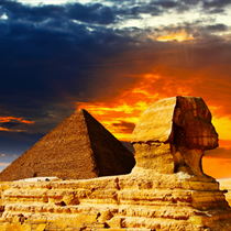 Piramide e sfinge al tramonto