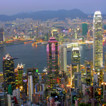 Grattacieli illuminati a Hong Kong