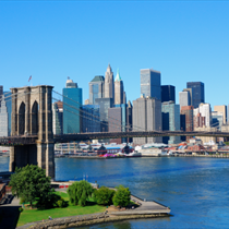 Skyline di New York e Brooklyn Bridge