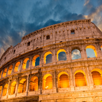 Colosseo illuminato