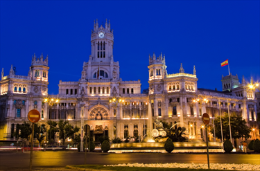 Piazza di Madrid di sera