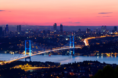 Istanbul Bosporus Bridge al tramonto