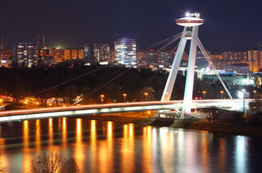 Ponte a Bratislava di notte