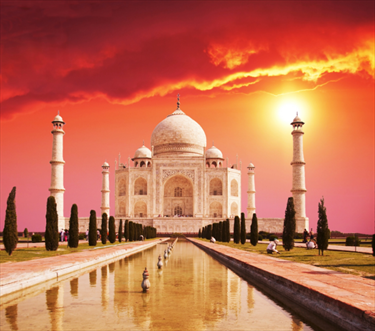 Il Taj Mahal all'alba