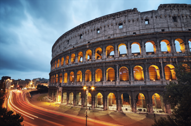 Il colosseo al crepuscolo