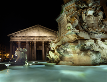 Pantheon di notte