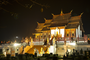 Hor Kham Luang di notte