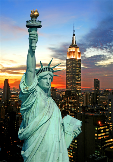 La statua della libertà e i grattacieli di New York