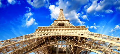 Vista dal basso della Tour Eiffel